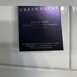 Urban decay brown box  BLACK